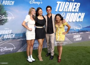 Tiana Le Instagram - Turner & Hooch Premier 🙈❤️ 🐶 @disneyplus #disneyfamily #turnerandhoochseries