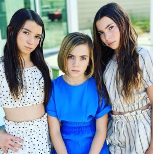 Tierney Smith Instagram - T R I P L E T Tuesday. Being a triplet means our bond is stronger than anything ❤️🪢❤️🪢❤️ #triplettuesday #smithtriplets #sistersquad