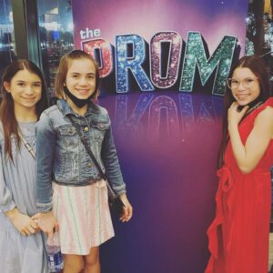 Tierney Smith Instagram - @theprommusical #girlsnight