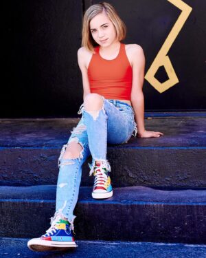Tierney Smith Instagram - Back from vacation and ready to tackle the week. Working on an audition tape today ☺️🎬🎥

📸 @marliese.marie