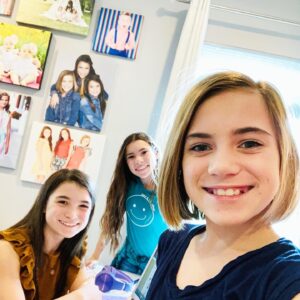 Tierney Smith Instagram - Back to the Monday grind…audition this morning and now school 📚….
Also…we are back to home schooling and so much happier #flexibleschedule #homeschoollife #smithtriplets #6thgrade