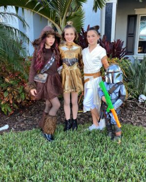 Tierney Smith Instagram - Happy 🎃 Halloween 🎃 #starwars #c3po #starwarsfamily #halloween2021 #trickortreat