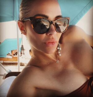 Tiffany Fallon Instagram - #beachplease Don’t make me come back....#onetequilatwotequilathreetequilafloor 🌴🥃 #coronacation 🤸🏻‍♂️🌊