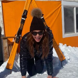 Tiffany Fallon Instagram - #cantstopwontstop #laughing with the best #girltribe 🎿🥂#laughteristhebestmedicine @montagedeervalley @veuveclicquotusa #happygirl #veuveapreskilounge
