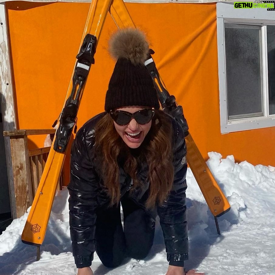 Tiffany Fallon - 3 Likes - #cantstopwontstop #laughing with the best #girltribe 🎿🥂#laughteristhebestmedicine @montagedeervalley @veuveclicquotusa #happygirl #veuveapreskilounge