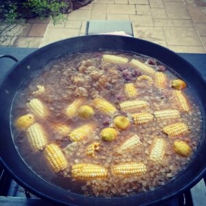 Tiffany Fallon Instagram - There’s a first time for everything! Friends forcing me out of my comfort zone #shrimpboil 🍤 #shuckingcorn 🌽 #2020 #checkthatoffthelist ✅ #retiredcook #labordayweekend