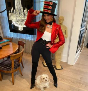 Tiffany Fallon Instagram - #HALLOWEEN2022 always in a top hat 🤷🏻‍♀️ #circuslife #ringmaster #minons #americanpsycho