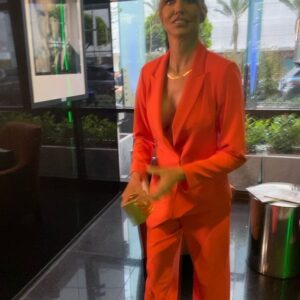 Tiffany Lonsdale Instagram - A fab evening celebrating the beautiful human @officialtriciahelfer and her cover of @regardmag 🥳 Lovely chats and laughs with the loveliest group 🤍