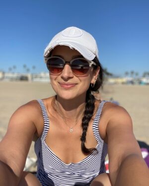 Tiffany Lonsdale Instagram - Beach life 😃