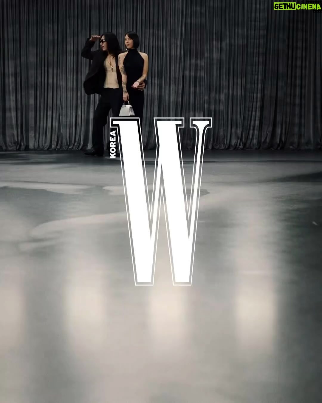 Tiger JK - 13K Likes - 🤭 grateful to be involved in an amazing event #Repost @wkorea.
・・・
#LoveYourW #기부협찬
All-time legend! 둘이 함께 있는 모습만으로도 가슴이 벅차죠. 더블유 ‘Love Your W’의 1부 디너에서 뜨거운 공연을 펼친 윤미래와 타이거 JK. 그들의 또 다른 멋진 모습을 영상으로 만나 보시죠. @wkorea
-
디지털 에디터 | 김자혜, 정혜미, 장진영
영상 | STUDIO GA.ZE
촬영 | 박건희
조명 | 오성민
-
All-time legend! Yoon Mirae and Tiger JK turn in fine performances at ’Love Your W‘ party.
-
#LoveYourW2023 #유방암인식향상캠페인 @yoonmirae @drunkentigerjk #윤미래 #타이거jk #yoonmirae #tigerjk @fendi #펜디 #fendi #더블유 #wkorea