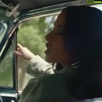 Tiger JK - 8.1K Likes - 친구들 !
비비 와 베키 G “ Amigos " 무척 추웠는데 비까지 오늘날 수영장과 사막에서 즐겁게 찍었습니다 😅🤣 그날 밝은 미소로 너무 친절한 베키씨 고마워요 ❤️물론 표정 연기로 현장 외국 스텝들에게 기립 박수를 선물받은 비비 최고😁 ..그날 고생해주신 모두 감사드려요~
@nakedbibi @iambeckyg
@88rising
@feelghoodmusic @kyperist @marshallxyz
#비하인드
#bibi #beckyg #amigos