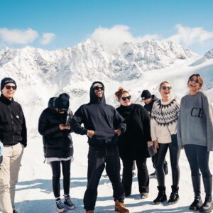 Tijan Njie Instagram - Capturing moments filled with unique impressions. The air, the views, and good company make it all unforgettable. 🙏🏾💫

📸 @tommy.phng

Management: @martensgarten