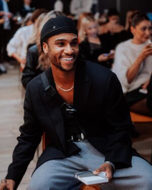 Tijan Njie Instagram - Let’s overdose on joy and spread contagious smiles wherever we go ☀️ 

management: @martensgarten 
@dascentral_soelden 
📸 @tommy.phng