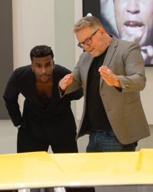 Tijan Njie Instagram - Anzeige/
Danke für das schöne Erlebnis und das Privileg mit @andymindtofficial, dem Chefdesigner von @volkswagen_de tiefer in die Welt der Autos zu blicken. Für mich eine ganze neue und spannende Erfahrung.
Nach einer kurzen Spritztour mit dem Golf R32 durch die Straßen Berlins, ging es gemeinsam mit dem Volkswagen Team ins Olympiastadion zum DFB Pokalfinale 🏆

Fascinating wie und vor allem wen Fußball alles verbindet. 

We had a ball, literally! 

#vwgolf #golf50 #50jahregolf

@martensgarten