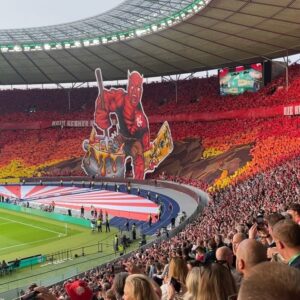 Tijan Njie Instagram - Anzeige/
Danke für das schöne Erlebnis und das Privileg mit @andymindtofficial, dem Chefdesigner von @volkswagen_de tiefer in die Welt der Autos zu blicken. Für mich eine ganze neue und spannende Erfahrung.
Nach einer kurzen Spritztour mit dem Golf R32 durch die Straßen Berlins, ging es gemeinsam mit dem Volkswagen Team ins Olympiastadion zum DFB Pokalfinale 🏆

Fascinating wie und vor allem wen Fußball alles verbindet. 

We had a ball, literally! 

#vwgolf #golf50 #50jahregolf

@martensgarten