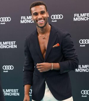 Tijan Njie Instagram - Opening Night zum 41. Filmfest München. It’s been a blast 💥 @filmfestmunich 

@bvlgari @boss