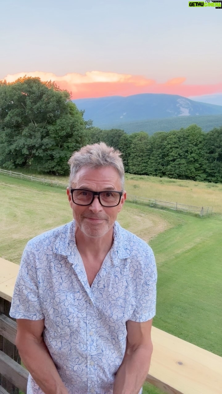 Tim Daly - 9.5K Likes - HUMANS!!! I’m taking a break. In the meantime, make some art, cast your vote, and be well!