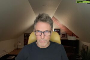 Tim Daly Instagram - HUMANS!!! This is me today… 👋