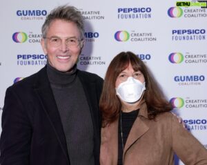 Tim Daly Instagram - HUMANS!!! We had a great night in Park City at @thecreativecoalition’s Disruption Dinner for Gumbo Coalition with @barbarakopple — thanks to @pepsico for sponsoring!