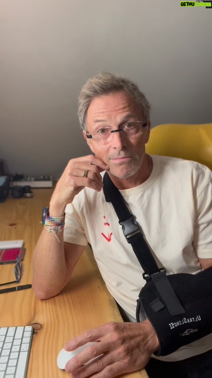 Tim Daly - 3.8K Likes - HUMANS!!! Here's a snip from a song I wrote for my accomplice. I'm not happy with the vocal track yet. But I kinda like my guitar playing. Maybe someday I'll post the whole thing. Have a great long weekend!!!