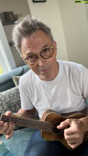Tim Daly Instagram - HUMANS!!! I’m a little rusty but the old Uke brings a smile to my old face.