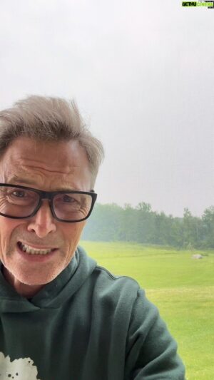 Tim Daly Instagram - HUMANS!!! Hope you’re all staying safe out there… 😶‍🌫️
