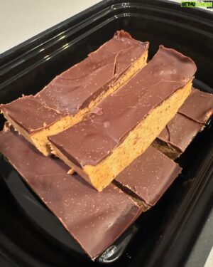Tim Daly Instagram - We’re going ✨LIVE✨for a Father/Daughter cooking date! Join us tomorrow at 1:30pm EST while I teach my Dad how to make my OUTRAGEOUSLY TASTY and nutritious Chocolate Peanut Butter Protein Bars! Don’t forget to watch 😉