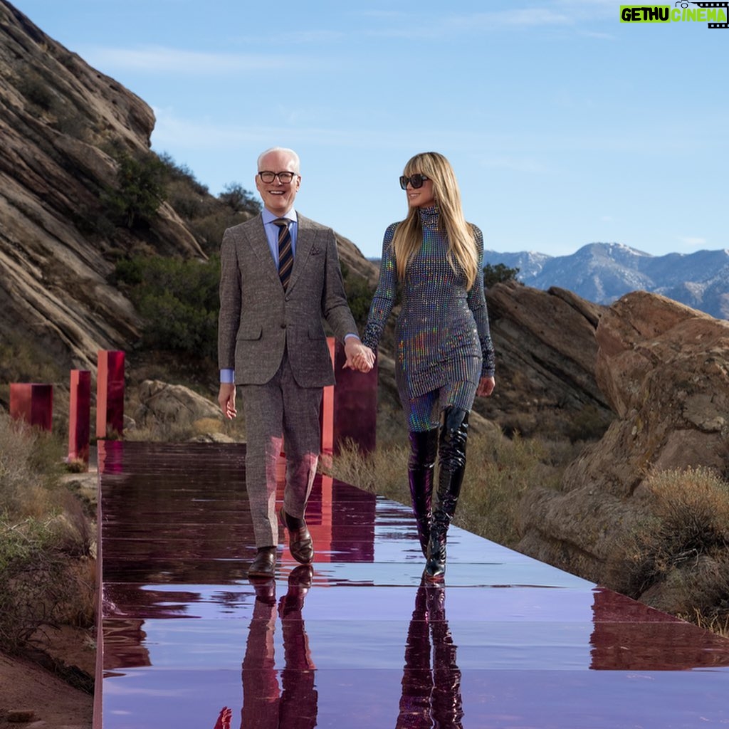 Tim Gunn - 31.9K Likes - Season 3 🤩👏 Who’s ready?
@makingthecuttv @amazonfashion #makingthecut