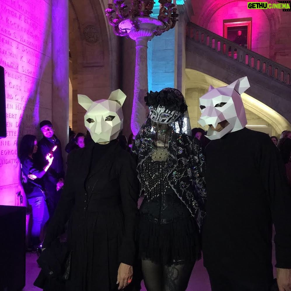 Tim Gunn - 5.2K Likes - This Friday the 13th, join me @nypl After Hours ā Halloween Masquerade! Itās free! Find out more at nypl.org XX