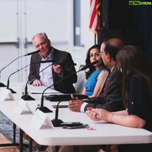 Tim Kaine Instagram - No Virginian should have to decide between life-saving medication and putting food on the table—that’s why I’ve stood up in the Senate to fight for lower drug costs. I’m so grateful to the Lansdowne Woods of Virginia for having me for this very important panel.