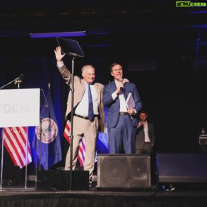 Tim Kaine Instagram - What a great night with @VADemocrats at the annual Blue Commonwealth Gala where we welcomed our special guests, @raphaelwarnock and @andybeshearky, to this great Commonwealth.

Tonight, we celebrate unity. Tomorrow, we organize. Onto November!