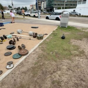 Tim Robards Instagram - Bondi’s outdoor gym is definitely one of my favorite outdoor places to train. It’s a huge bonus that the regulars have left various equipment for people to use, including an assault bike 😙👌🏼 It was great to join forces with the absolute specimen @mrtimrobards for some movement, sun, and grub. Our session 👇🏼
1️⃣ Warm-up 10min
2️⃣A. Muscle Up 5x3 
2️⃣B. Banded KB Swing 5x8
3️⃣A. Australian Pull Ups 4x2RIR
3️⃣B. P-Bar Dip & L-Sit 4x2RIR
4️⃣ Overhead Tricep Extension - Cluster Set - 3x2RIR 1xAMRAP (15sec rest)
5️⃣ KB/Banded Hammer Earthquake Curls - Cluster Set - 3x2RIR 1xAMRAP (15sec rest)
🧡 Happy Training 💪🏼