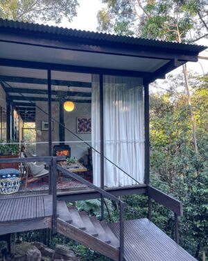 Tim Ross Instagram - Has a cup of tea and wander around @the.glass.house.1957 the Bill Lucas classic  in the Sydney suburb of Castlecrag.
Inspiring and challenging, the new owners have breathed new life and love into this iconic home with the expert help of @hobolonergan 
It was an absolute treat.