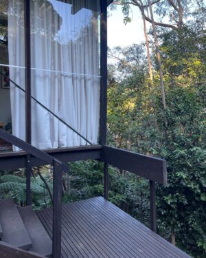 Tim Ross Instagram - Has a cup of tea and wander around @the.glass.house.1957 the Bill Lucas classic  in the Sydney suburb of Castlecrag.
Inspiring and challenging, the new owners have breathed new life and love into this iconic home with the expert help of @hobolonergan 
It was an absolute treat.