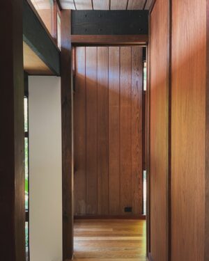Tim Ross Instagram - I had a really wonderful afternoon giving a couple of talks here in this 1960s home designed by Bryce Mortlock. In the audience were the couple who just sold the house, the new owners, a brother and sister who grew up there, and the son of the architect. It was a good place to talk about memory and home. I like this talk quite a lot. I must do a few more of them soon.

With recent additions by @the_modernist 
Sold by @modernhouse_co 

#modernism #architecture
