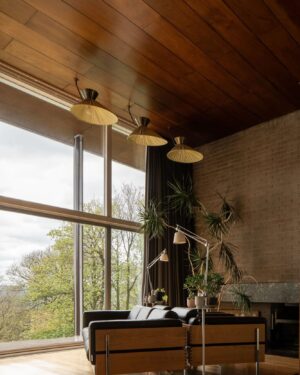 Tim Ross Instagram - Absolute banger.
“One of Britain’s most celebrated modern houses, Farnley Hey in West Yorkshire was designed by the architect Peter Womersley in 1954 as a wedding present to his brother. ”
Quite the present - currently for sale at @themodernhouse 📷 @npphotographer