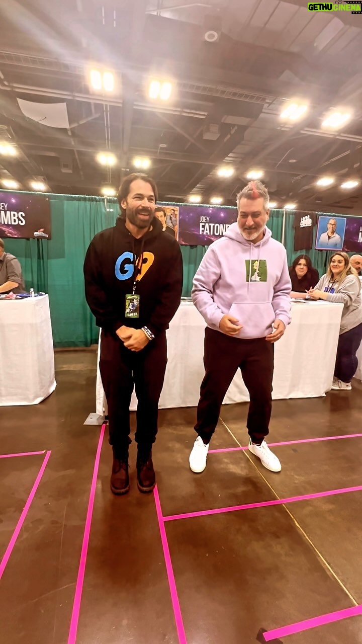 Tim Rozon - 12.7K Likes - Mutt learns bye bye bye @galaxyconcolumbus @realjoeyfatone #nailedit
