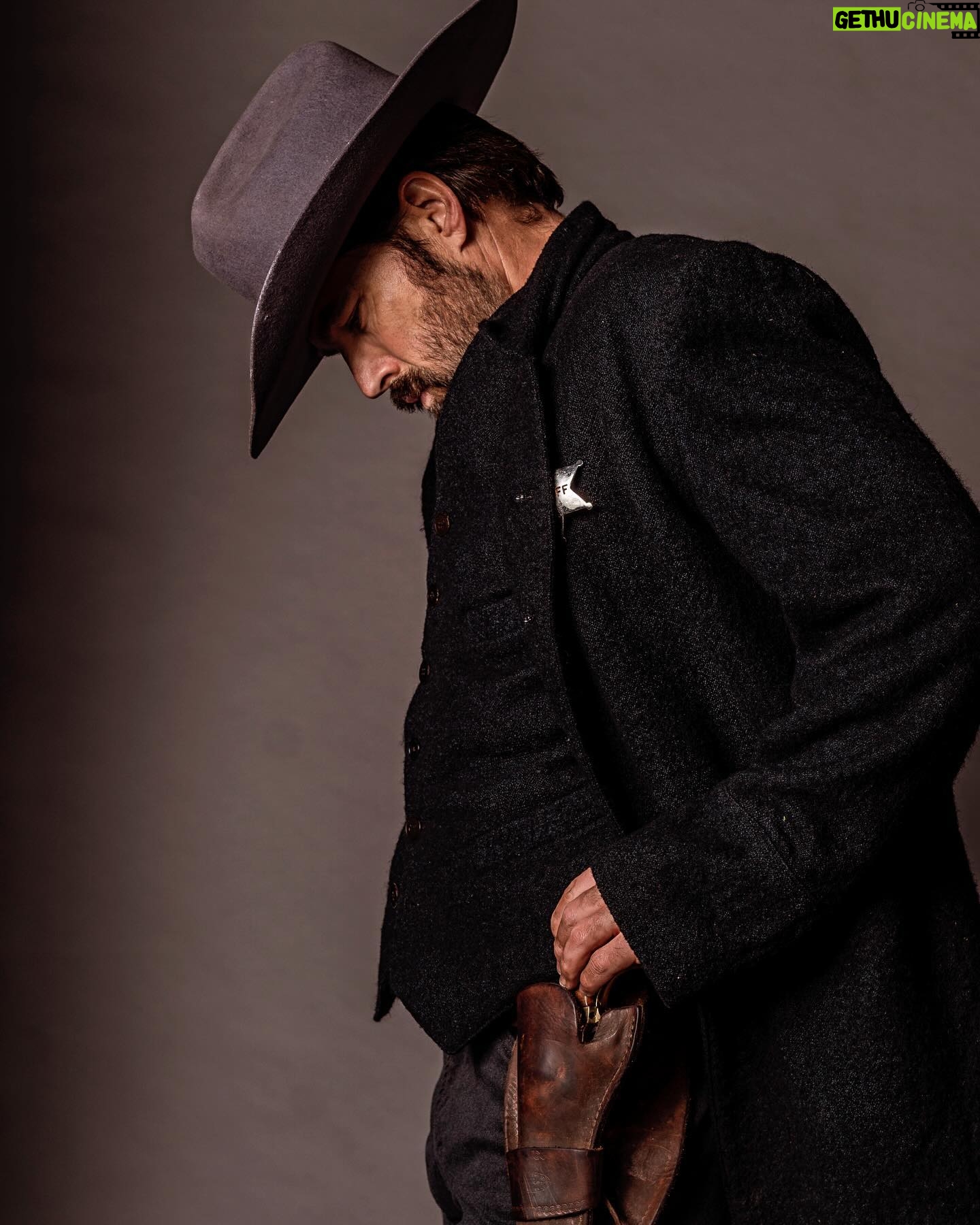 Tim Rozon - 3 Likes - Sheriff Mason. Calamity Jane. @tubi