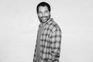Tim Rozon Instagram - All the best & I hope all your dreams come true in 2022 💫💫💫 #2022 📸 @kristinaruddick
