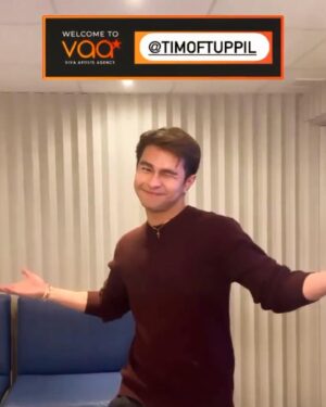 Tim Tuppil Instagram - Thank you for welcoming me 🫶🏻@vivaartistsagency
Signed Contract ❤️ #vivaartist #vivaartistagency