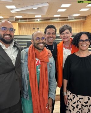 Timbuktu Instagram - An unusual week, to say the least. Pioneering actually, both nationally but more so for my family. This one is for Mom and Dad. Thank you Karin Nyqvist, The Faculty, The University. Love and gratitude to 
@bjornbarnekow 
Monica Miller
@jaymc86 
@michaelmceachrane 
@simonklose 
@hartnorskan 
@imaniuzuri 
@rafaelastalklose 
Monique Fransen
And my fellow Doctors: @johannesanyuru 
Gullan Bornemark
Fredrik Tersmeden 
Mimi Abramovits
David Julius et al 🎓
📷 @locvotos