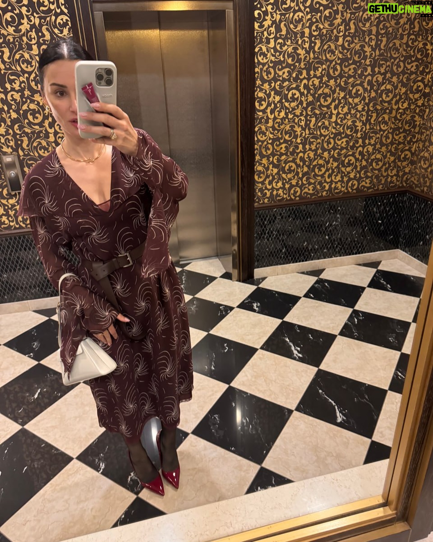 Tina Kandelaki - 3 Likes - ŠŠ¾ŃŠŗŃŠµŃŠµŠ½ŃŠµ, а ŃŃŠ¾ Š·Š½Š°ŃŠøŃ, ŃŃŠ¾ ŠæŃŠøŃло Š²ŃŠµŠ¼Ń #ŠŠøŃваŠŃков.
ŠŃŃ ŠµŃŠµ Š¶Š“Ń Š°Š±ŃŠ¾Š»ŃŃŠ½Š¾ Š»ŠµŃŠ½ŠµŠ¹ ŠøŃŃŠ¾ŃŠøŠø, но пока ŃŃŠµŠæŠ»ŠµŠ½Š½Ńе Š²Š°ŃианŃŃ Š³Š»Š°Š²ŠµŠ½ŃŃŠ²ŃŃŃ. ŠŠ°ŠŗŠ¾Š¹ Š¾Š±ŃŠ°Š· ŠæŠ¾Š½ŃŠ°Š²ŠøŠ»ŃŃ Š±Š¾Š»ŃŃŠµ Š²ŃŠµŠ³Š¾? ŠŠ“Ń Š¾ŃŠ²ŠµŃŃ Š² ŠŗŠ¾Š¼Š¼ŠµŠ½ŃŠ°ŃŠøŃŃ
š