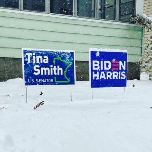 Tina Smith Instagram - A little snow never stopped any Minnesotan from showing off their #TinaForMN and @votejoe, @joebiden, and @kamalaharris pride! ☃️

Thanks to @jonkellyyyy and @maisonpunaises for the photos!