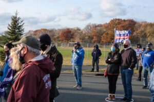 Tina Smith Instagram - We win by talking to voters. We win by showing up. We win by fighting for what’s right. We’re doing all of that today on the @MinnesotaDFL bus tour. 3 days. Vote. 

📍St. Cloud
📍Wayzata
📍Eden Prairie
📍North Minneapolis
