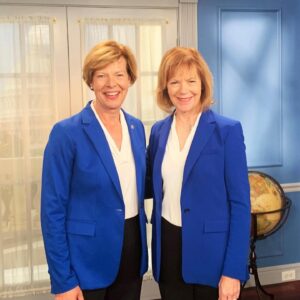 Tina Smith Instagram - There’s nobody I’d rather have people confuse me with than Tammy Baldwin.

Tammy is focused on one thing: working families. Wisconsin needs her voice in Congress.