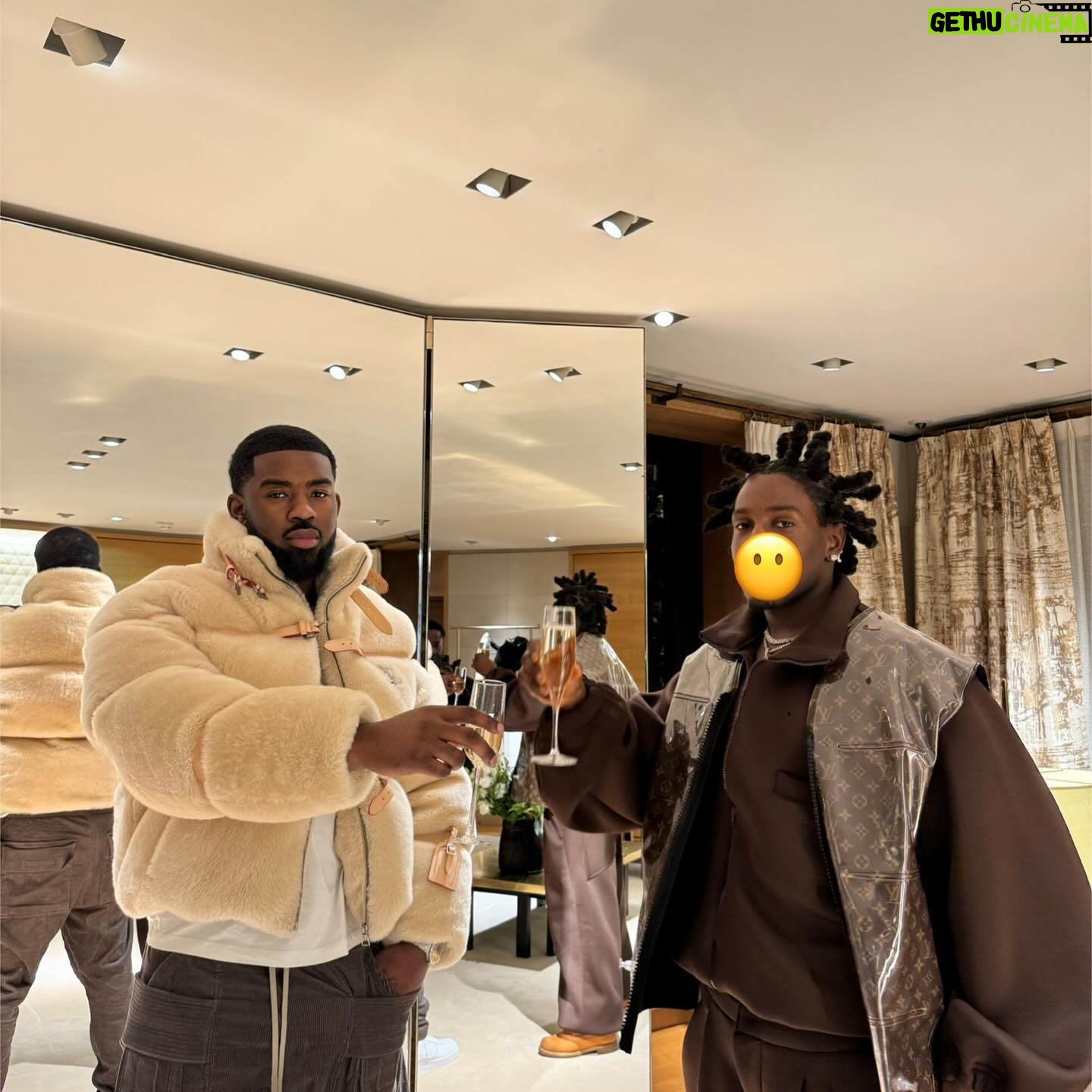 Tion Wayne - 137.7K Likes - Paris Fashion Week 🇫🇷
New music out soon