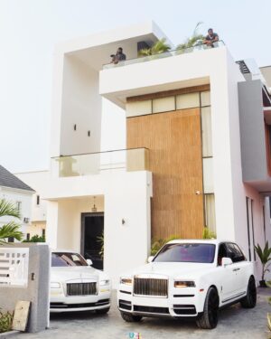 Tion Wayne Instagram - Did anyone tell you dah? 

@kddogram 🔌  Lagos living