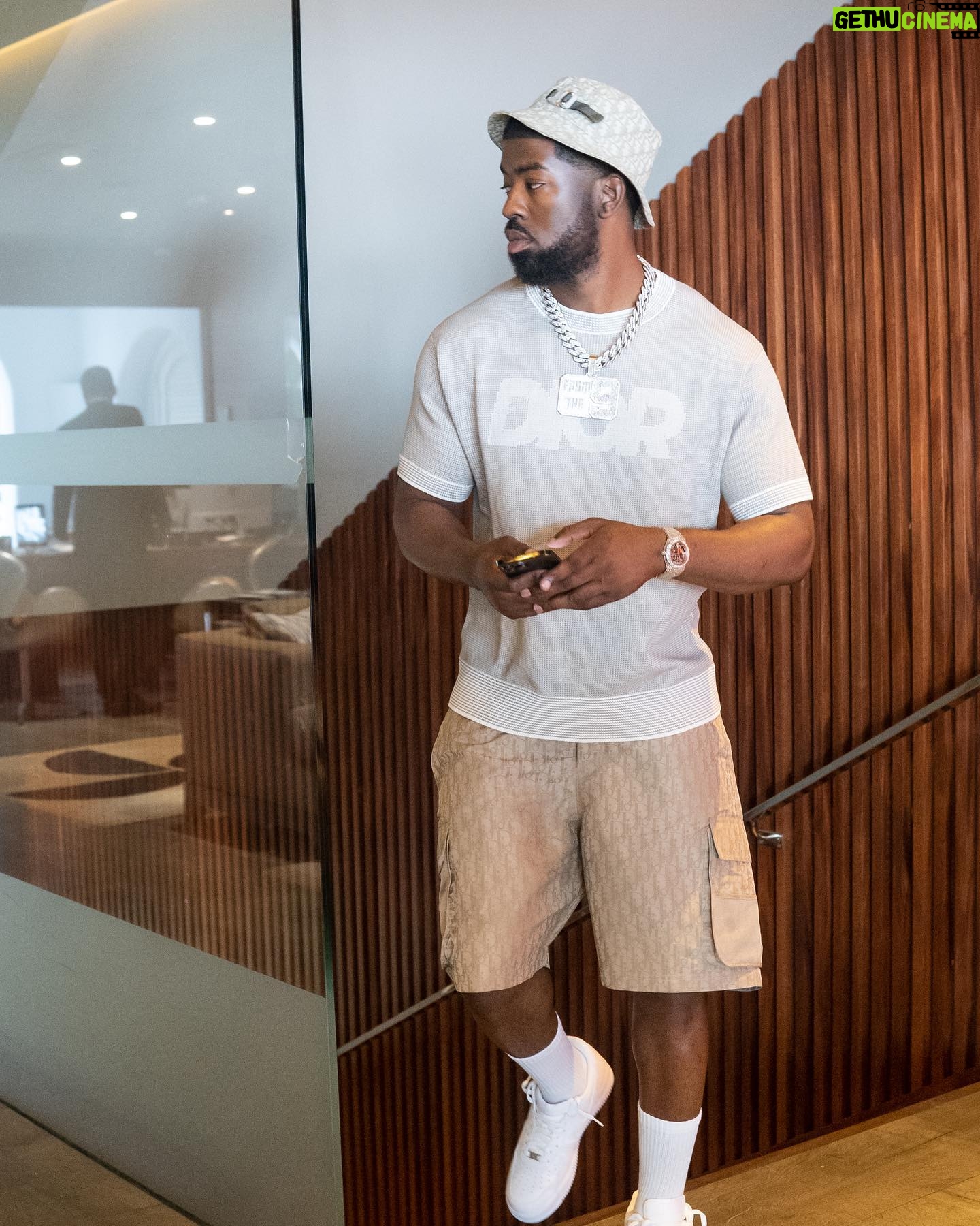 Tion Wayne - 141.5K Likes - I like my girl classy and unruly