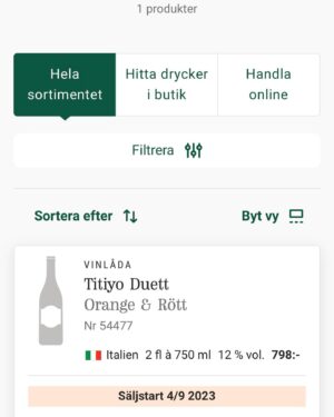 Titiyo Instagram - Titiyo Duett Orange & Rott.
Släpps på Måndag 4 Sept. Beställningssortimentet systembolagets hemsida. Se länk i bio.
Detta vin projekt har jag gjort tillsammans med underbara Pernilla Nilheim.
Ett orange vin från 2021 på druvan Pinot Grigio. Två veckor på skalen och som mognat i gammalt ekfat Barrique.
Ett rött vin från 2022 som är en blandning av blå och gröna druvor Merlot, Syrah, Sangiovese och Pinot Grigio.
Skördats tidigt och mognat i ståltank.
Båda vinerna kommer från vinmakarna Colbacco i Umbrien.
Etiketten är skapad av Björn Kusoffsky & SDL som gjorde omslaget till mitt andra album.
På den välkända Titiyo blomman har vi lyft bort ett blad som ska bli min signering. Alltså mitt tumavtryck på varje flaska.
En pall med Orange och Rott är den totala produktionen så det är verkligen en begränsad upplaga.
Vi är väldigt glada och stolta och hoppas vinet ska ge er ett leende.
Ett 100% hantverksmässigt vin.
TACK🧡♥️
@vinolio_wine
@vini_colbacco @sthlmdesignlab @lottissh @ambarwinebar #naturvin