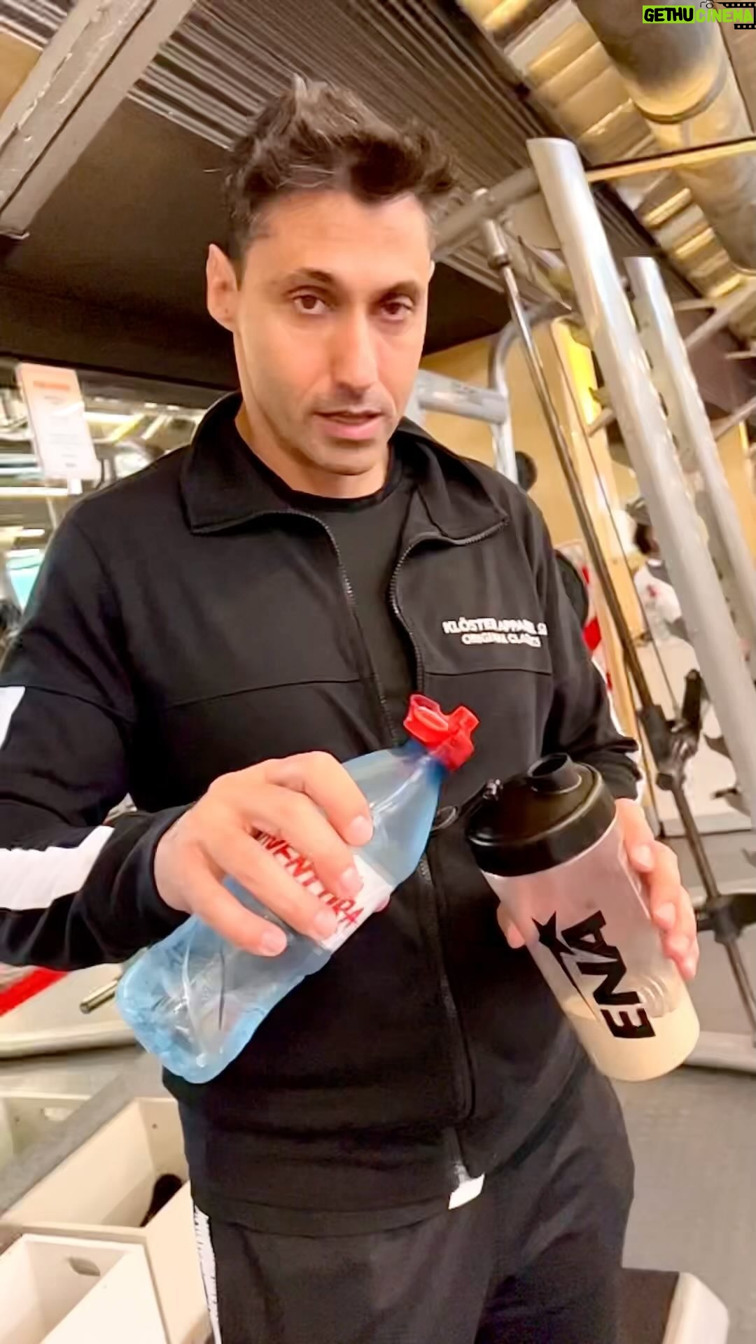 Tito Speranza - 1K Likes - La hora del #WheyProtein de @enanutritionals